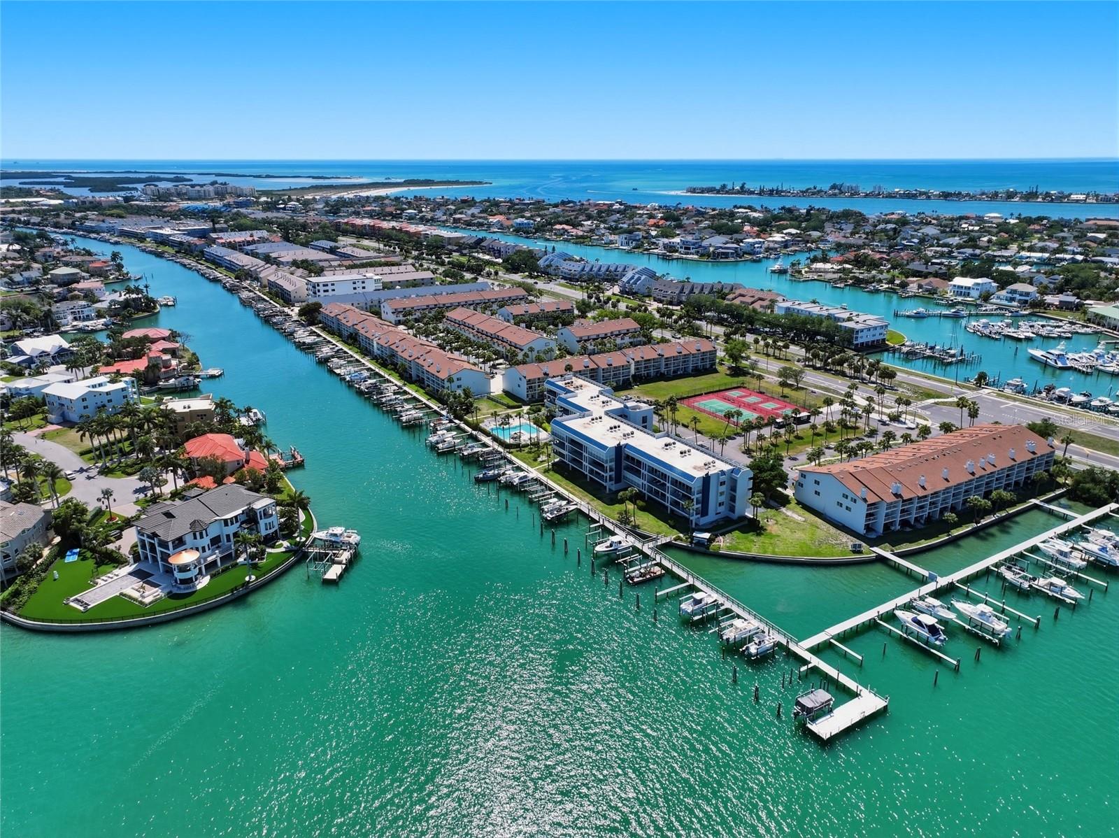 ANCHOR COVE 1 CONDO - Residential