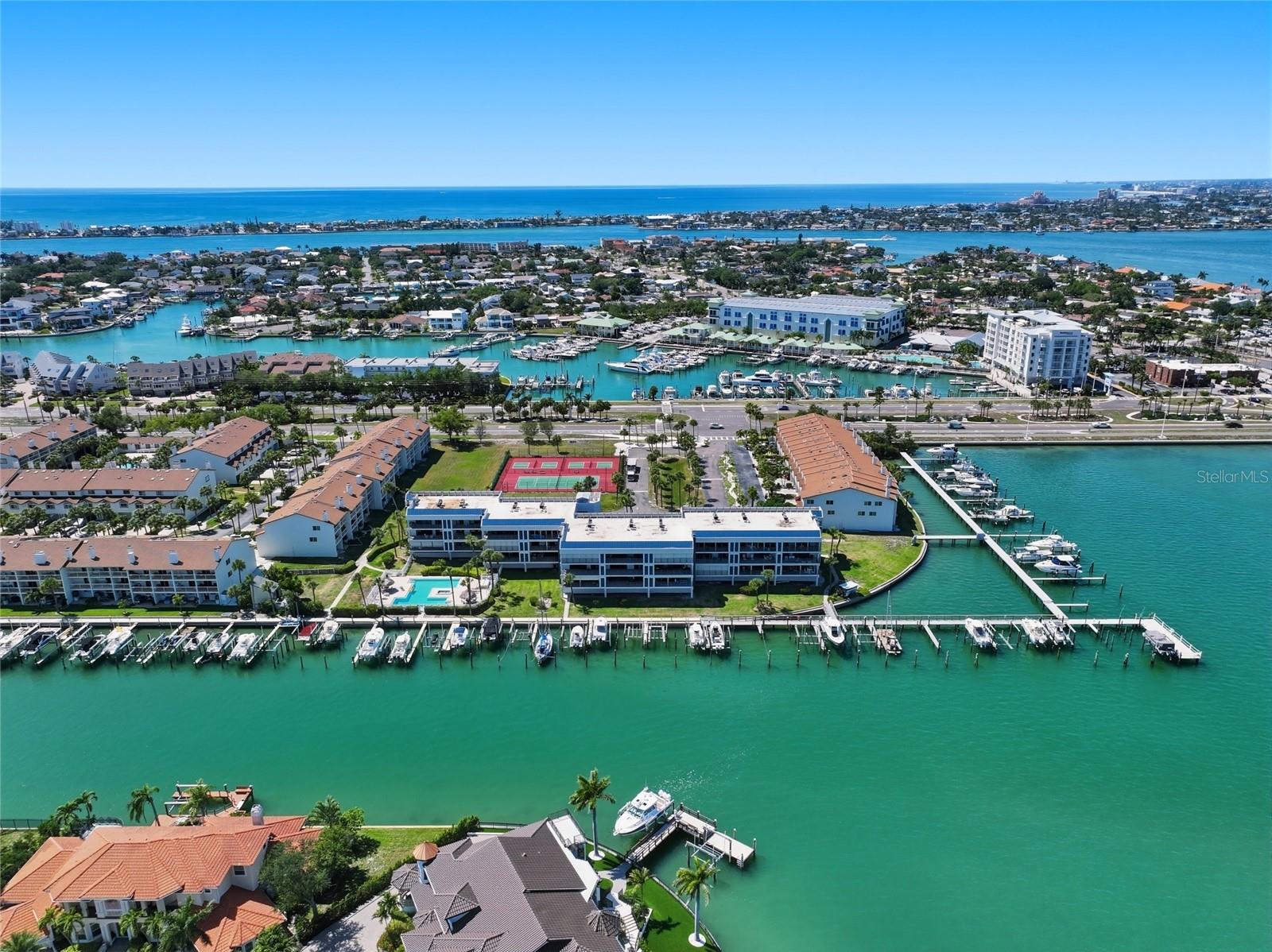 ANCHOR COVE 1 CONDO - Residential