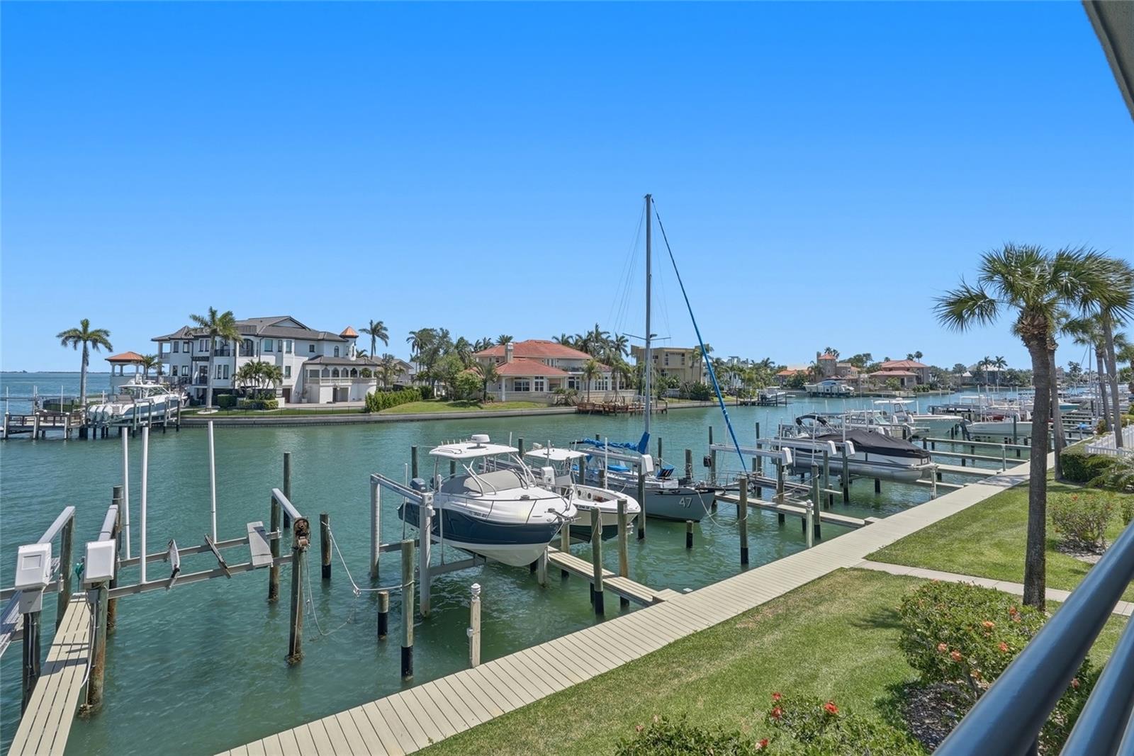 ANCHOR COVE 1 CONDO - Residential