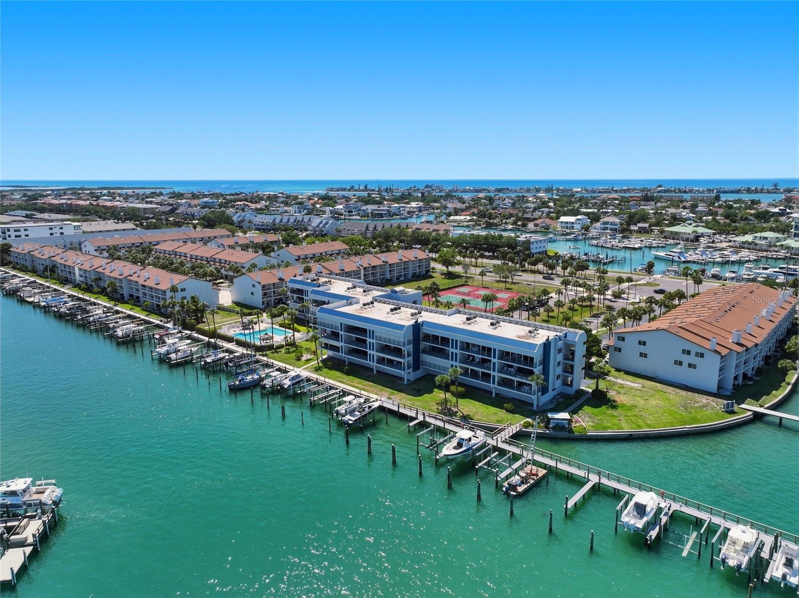 ANCHOR COVE 1 CONDO - Residential