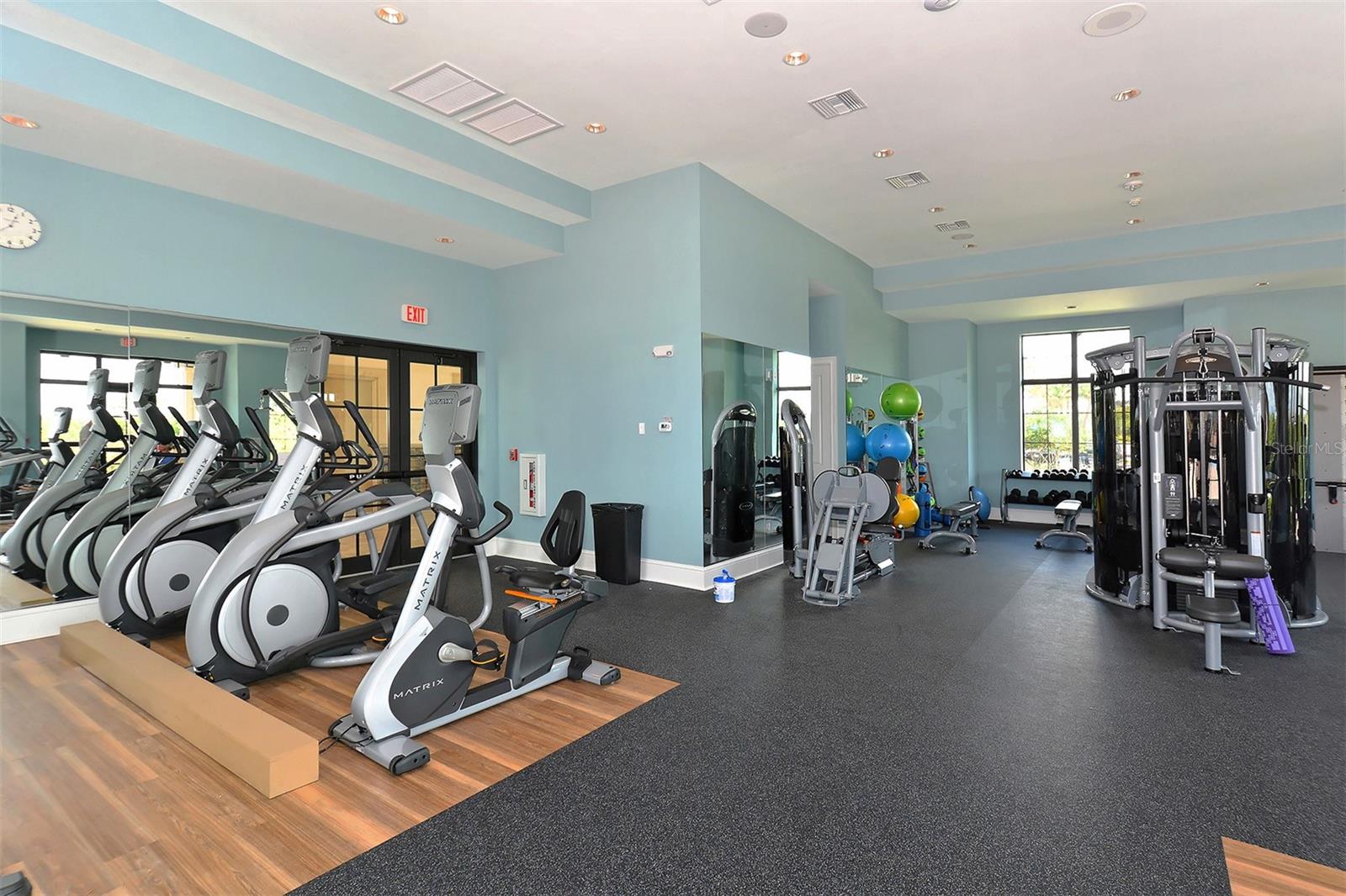 COUNTRY CLUB EAST AT LAKEWD RNCH QQ1 1 - Residential