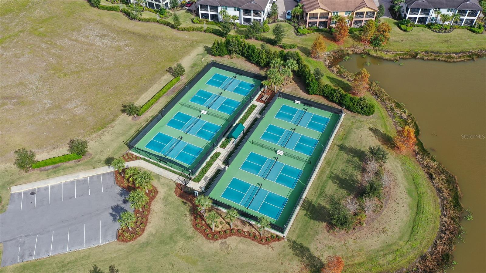 COUNTRY CLUB EAST AT LAKEWD RNCH QQ1 1 - Residential