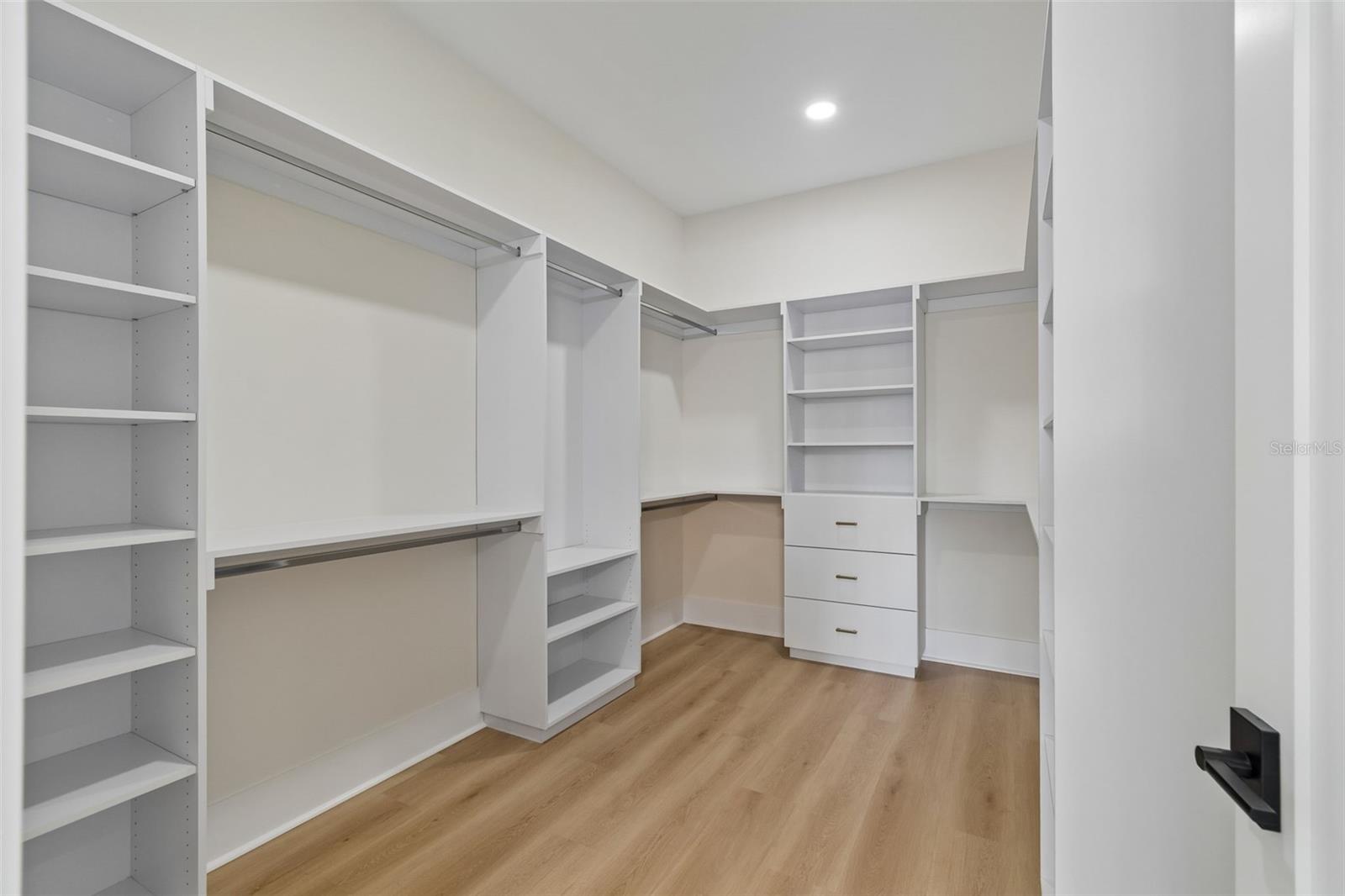 ANITA SUB - Residential