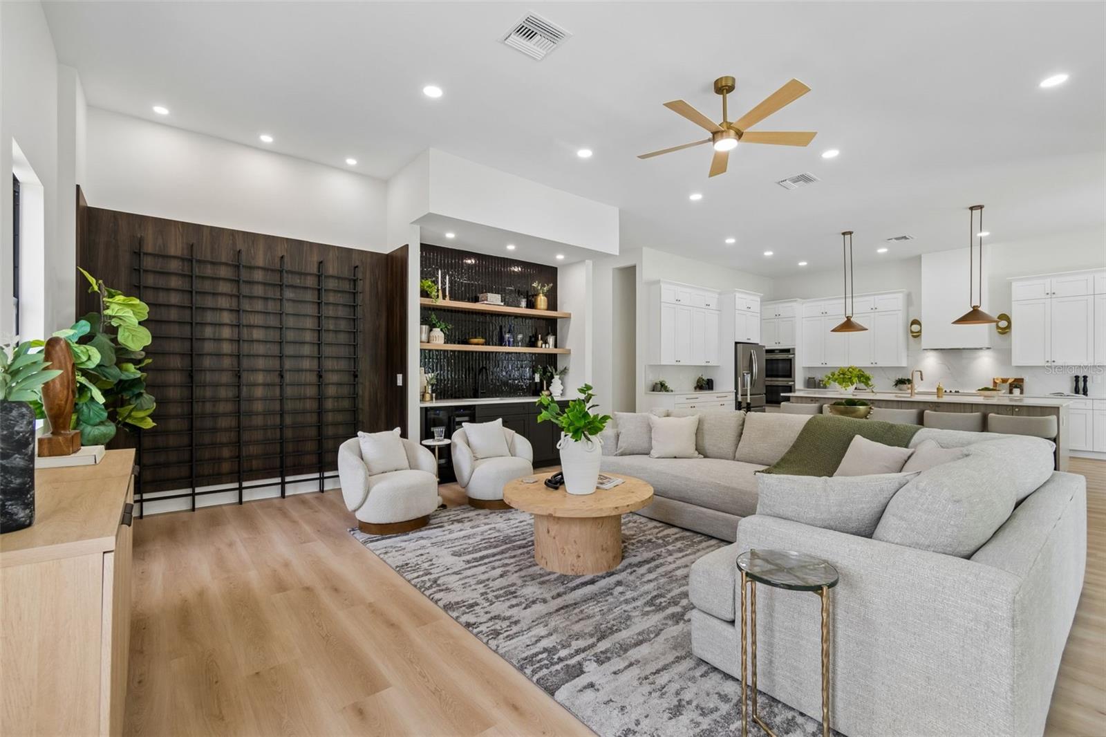 ANITA SUB - Residential