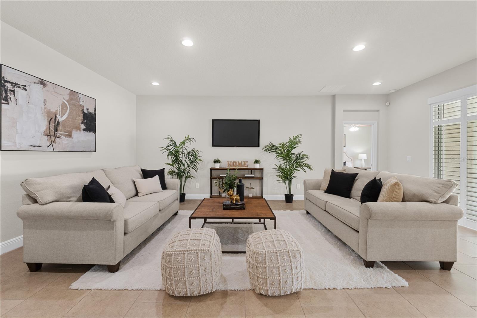 KENSINGTON RESERVE - Residential