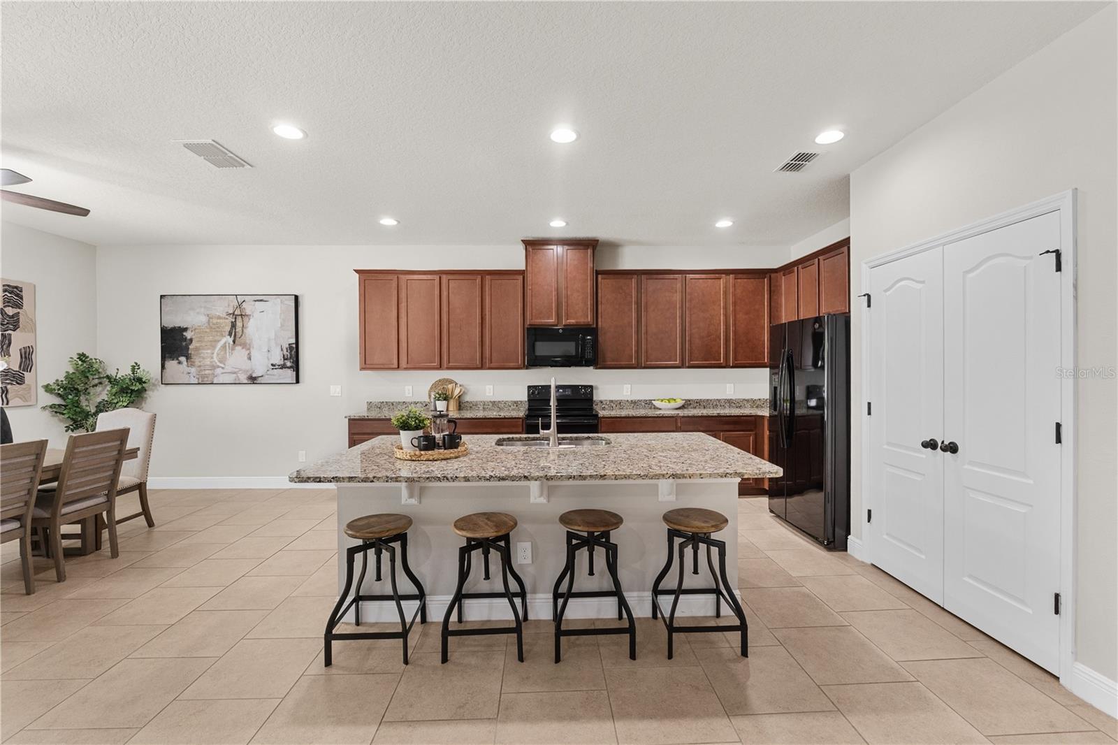 KENSINGTON RESERVE - Residential