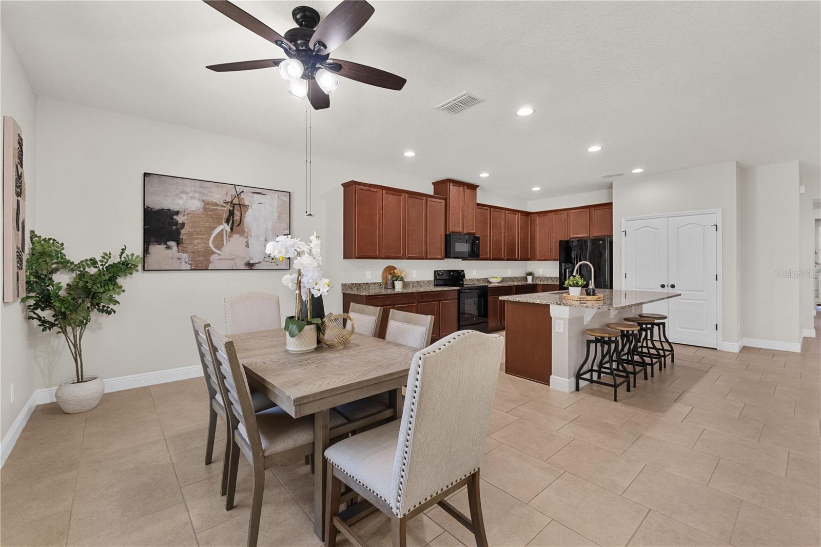 KENSINGTON RESERVE - Residential