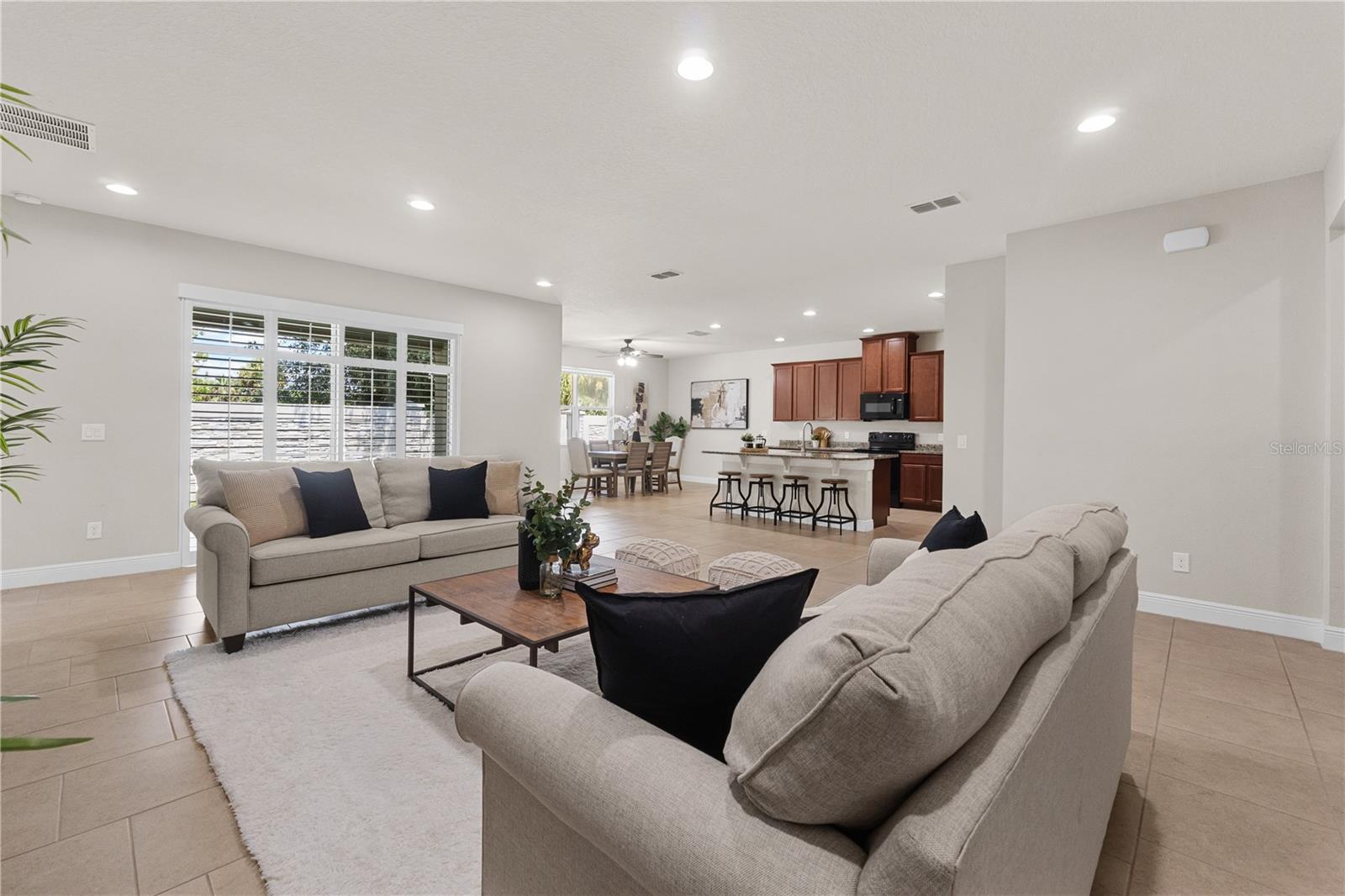 KENSINGTON RESERVE - Residential