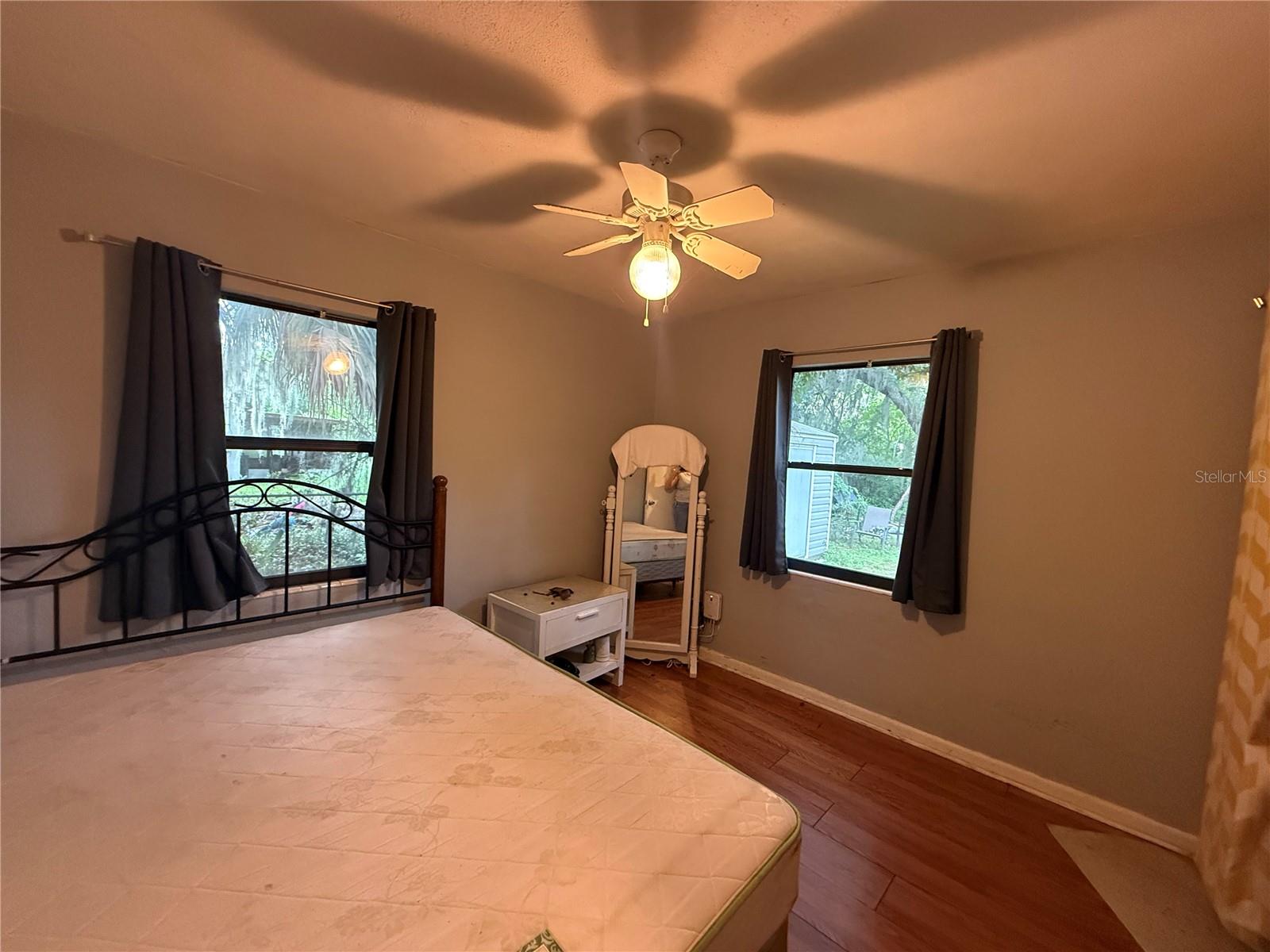 TRIANGLE ACRES - Residential