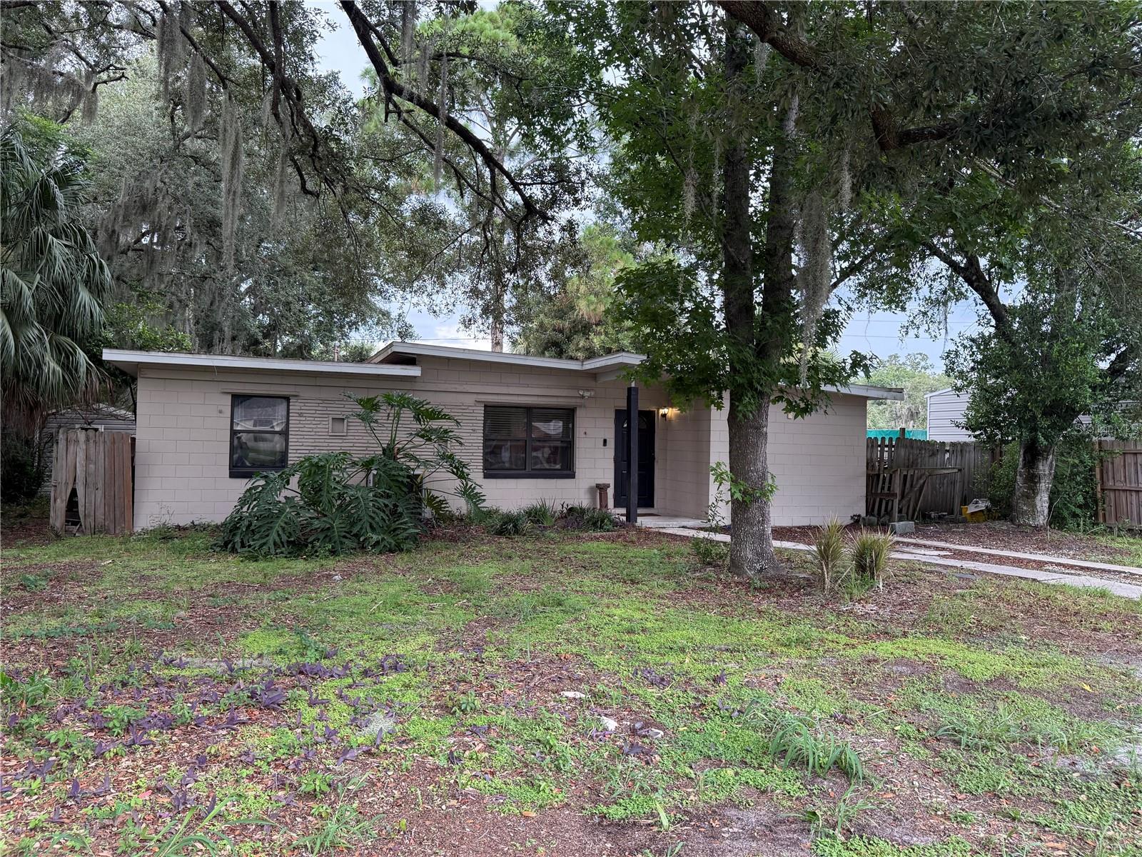 TRIANGLE ACRES - Residential