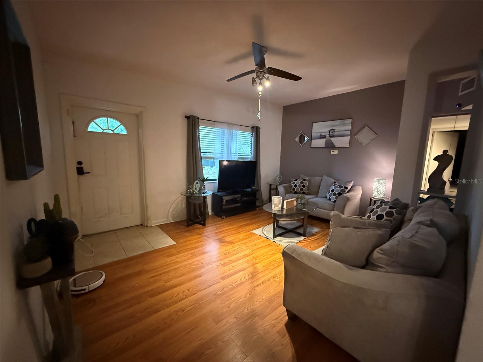 TRIANGLE ACRES - Residential