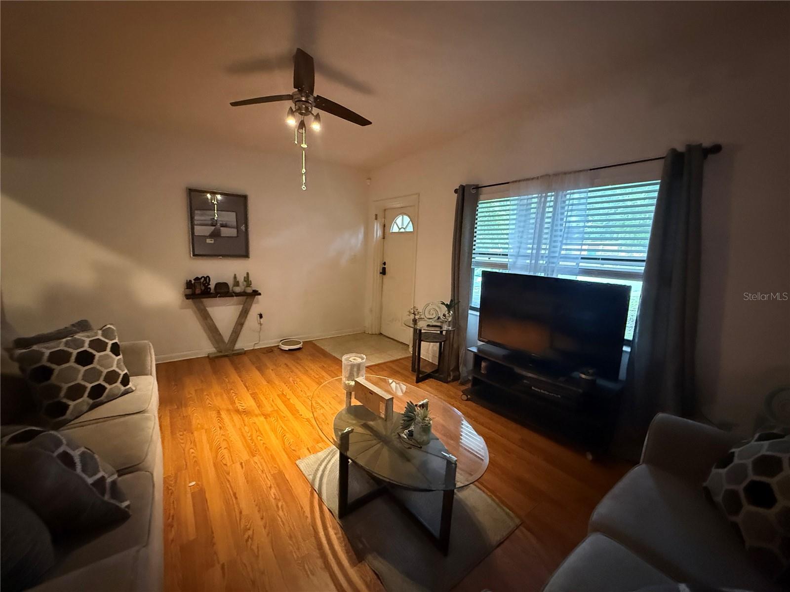 TRIANGLE ACRES - Residential