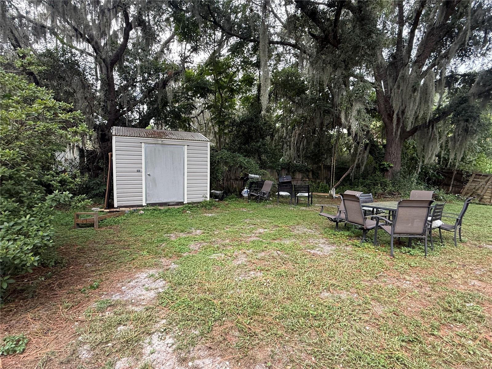 TRIANGLE ACRES - Residential
