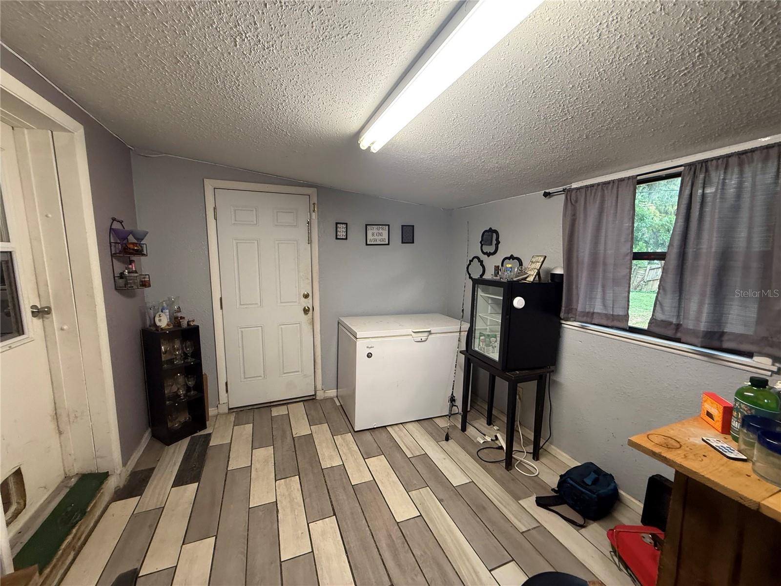TRIANGLE ACRES - Residential