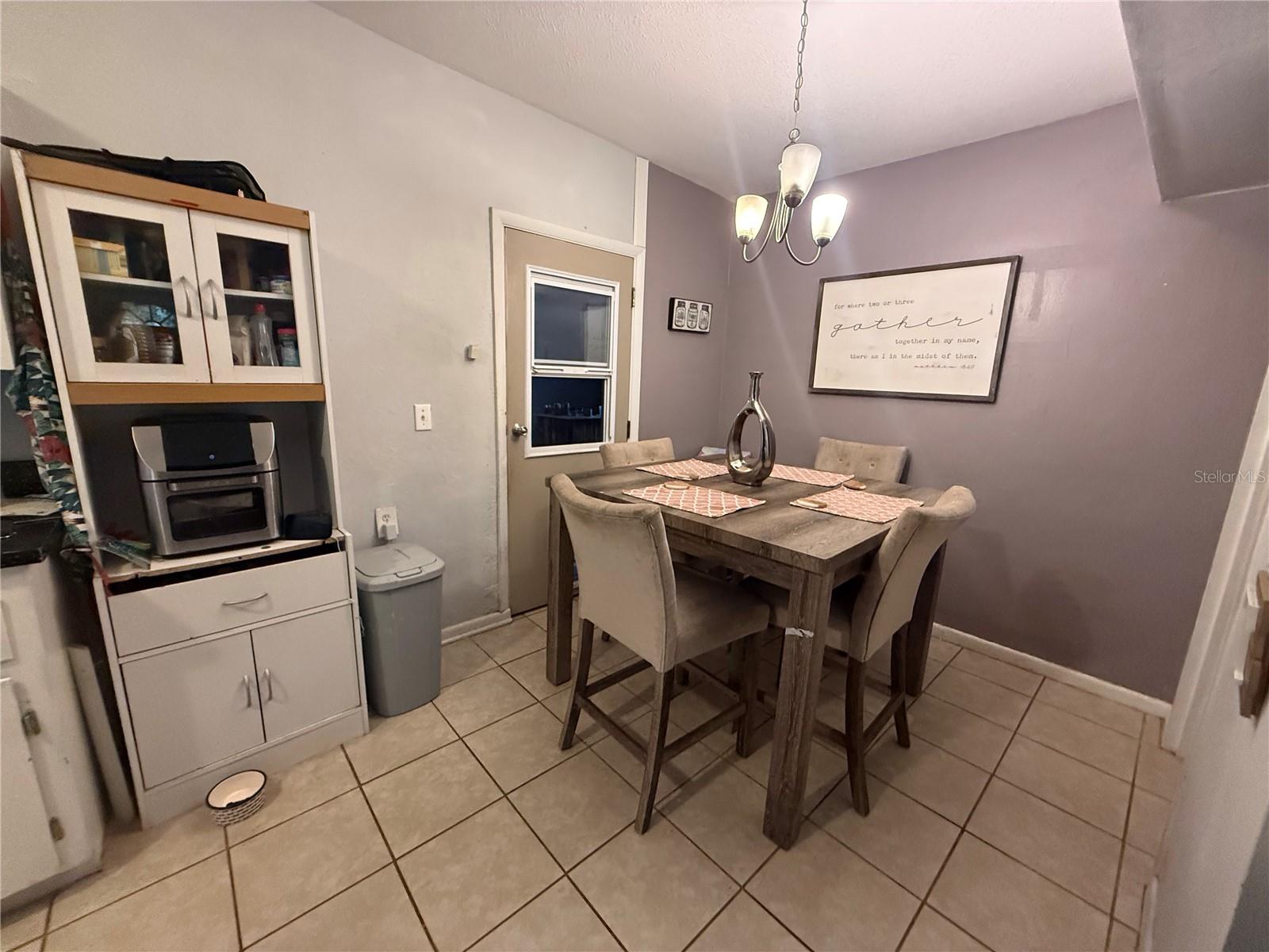 TRIANGLE ACRES - Residential