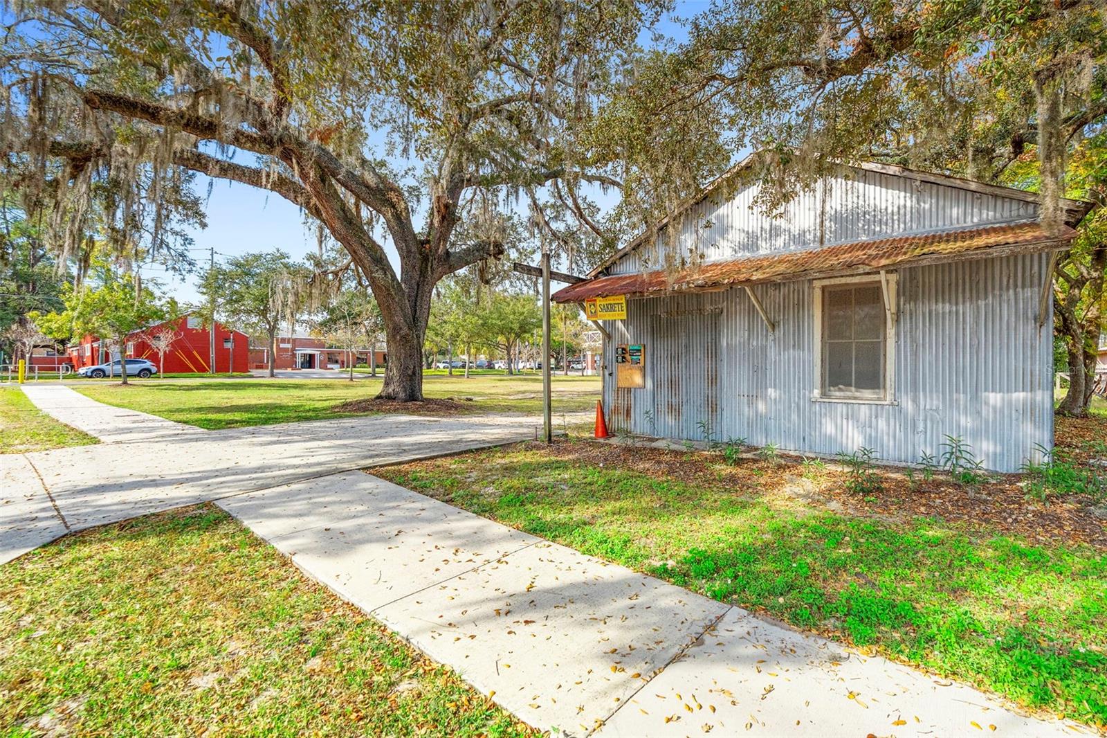 APOPKA TOWN OF (CHAMPNEY PORTION) - Land