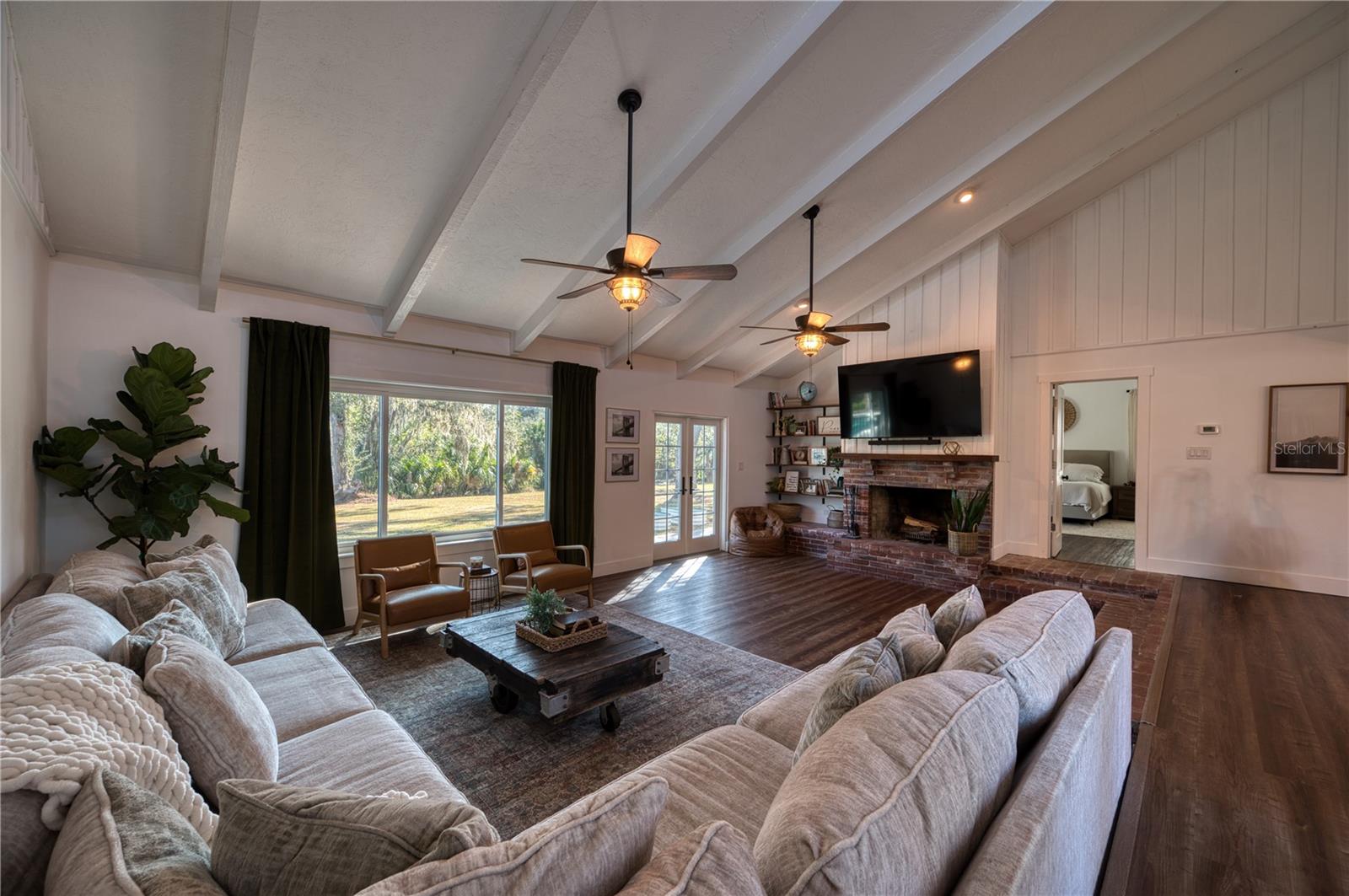 ACREAGE - Residential