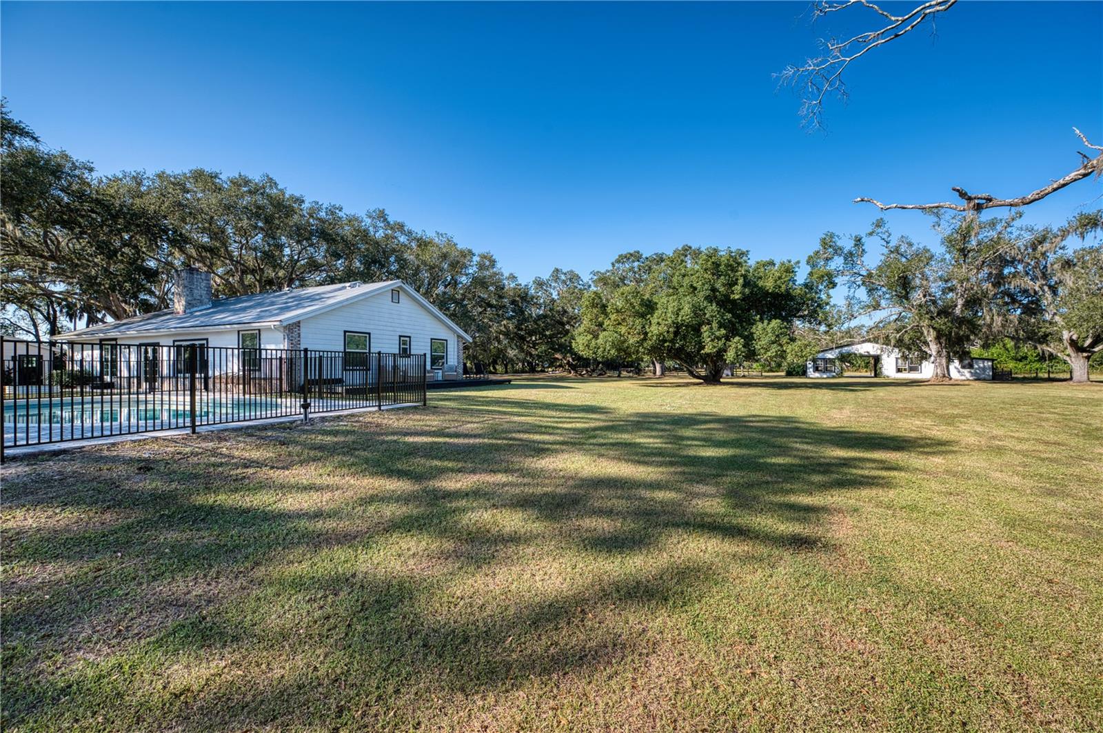 ACREAGE - Residential