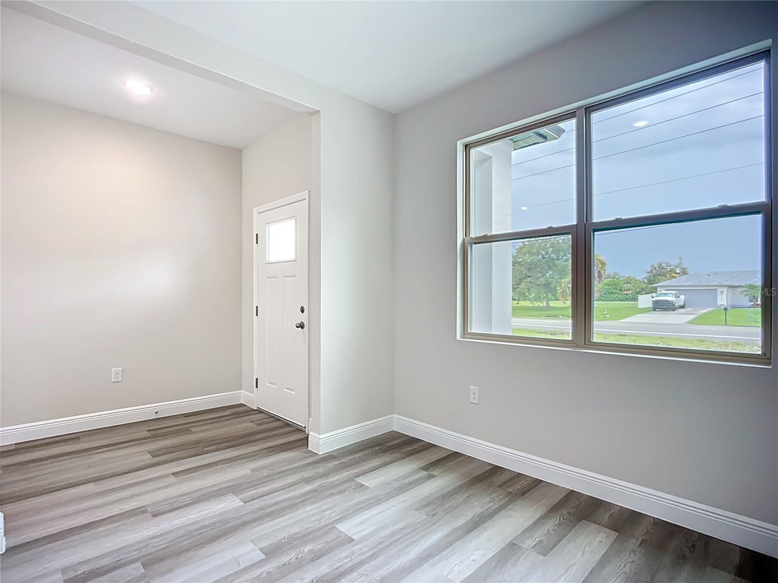 1570 - PORT CHARLOTTE SUB 24 - Residential