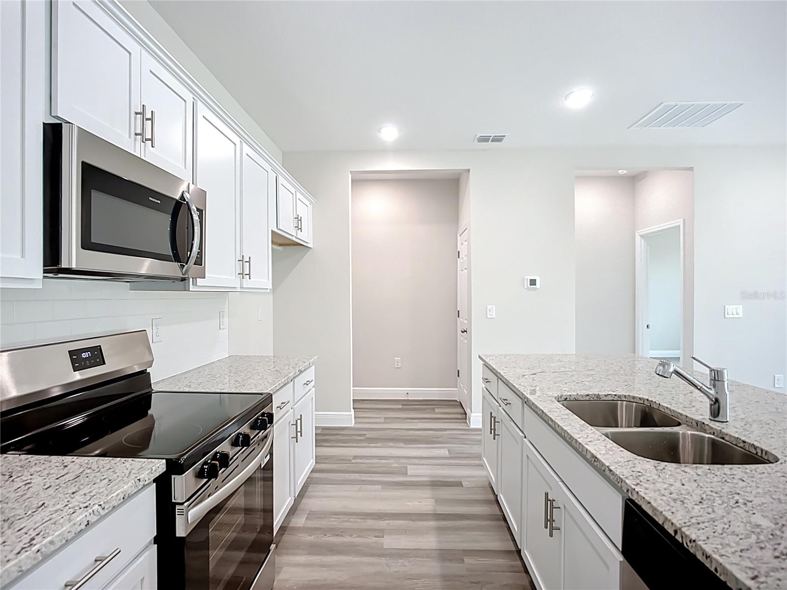 1570 - PORT CHARLOTTE SUB 24 - Residential