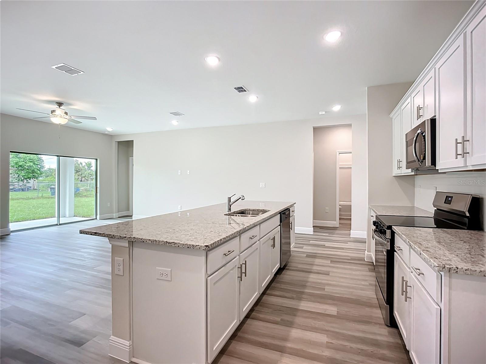 1570 - PORT CHARLOTTE SUB 24 - Residential