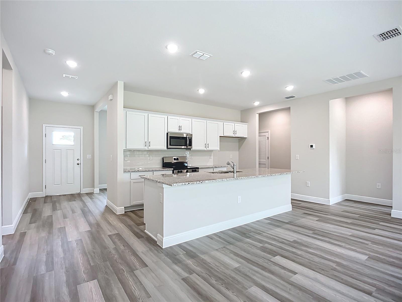 1570 - PORT CHARLOTTE SUB 24 - Residential