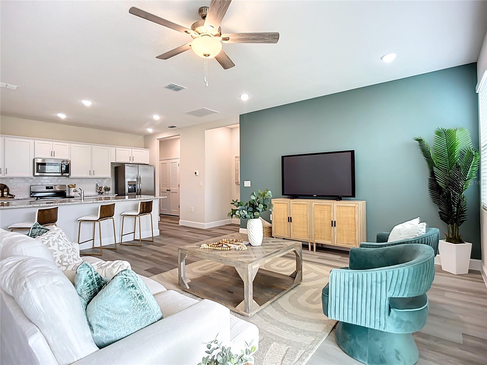 1570 - PORT CHARLOTTE SUB 24 - Residential