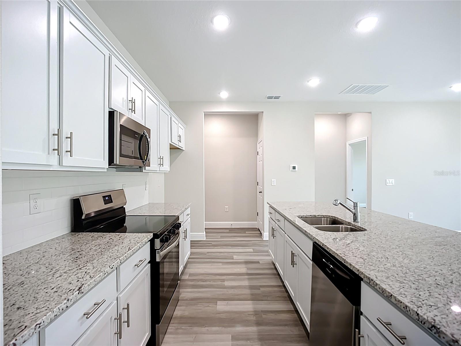 1570 - PORT CHARLOTTE SUB 24 - Residential