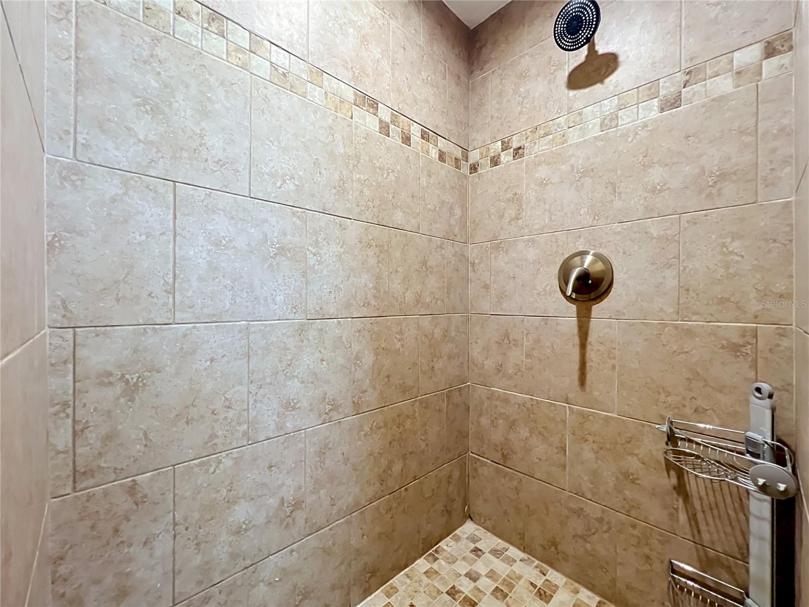 ROBINSDALE - Residential Lease