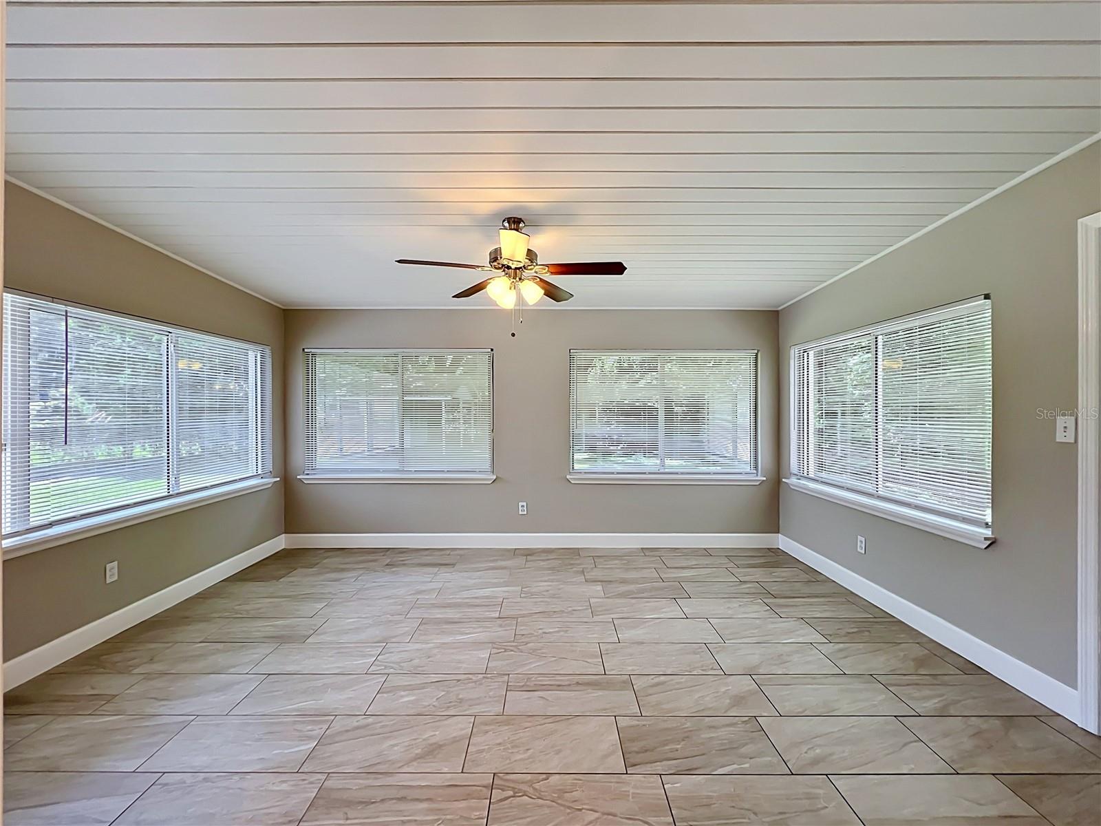 ROBINSDALE - Residential Lease