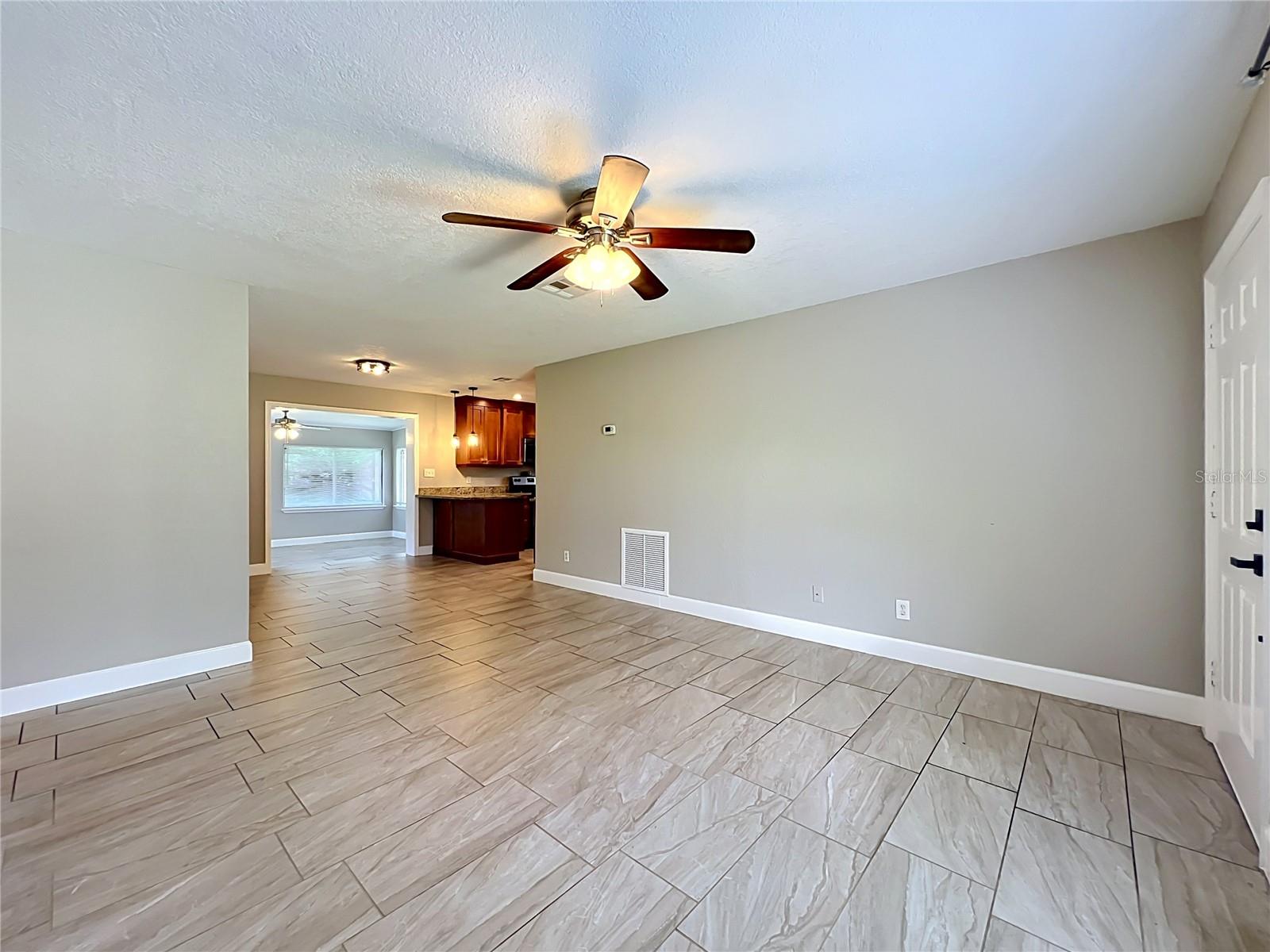 ROBINSDALE - Residential Lease