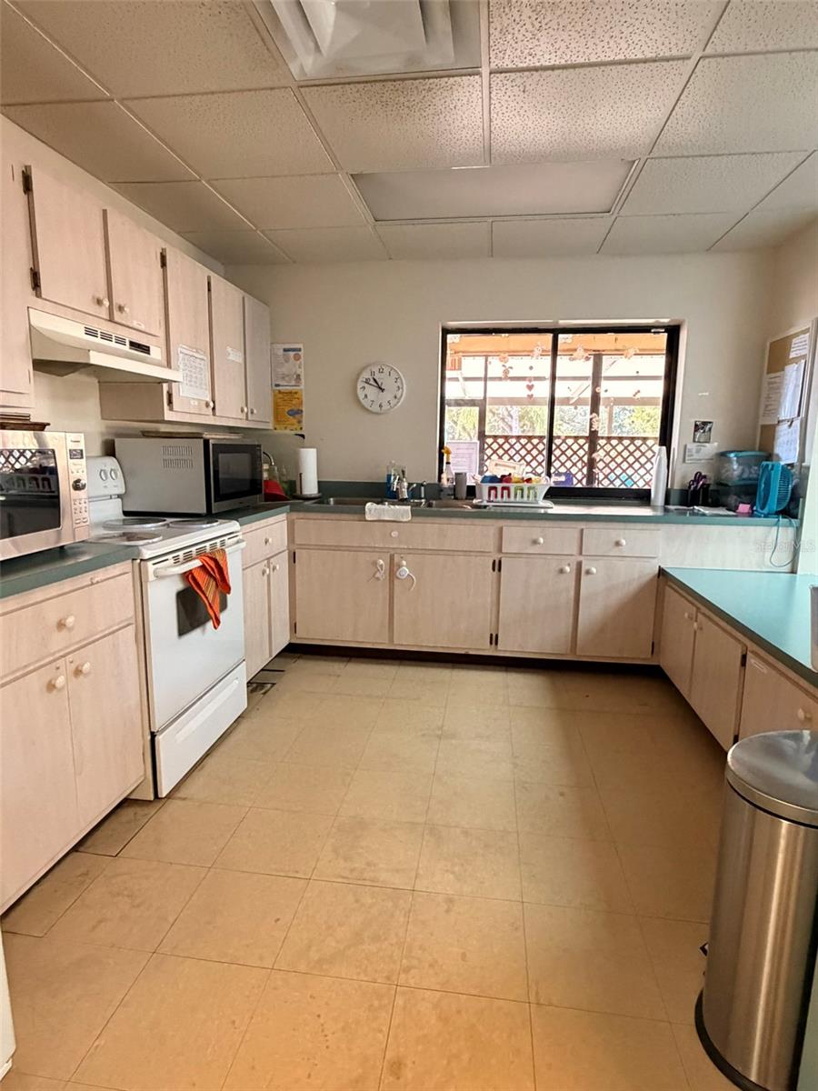 ACREAGE & UNREC - Commercial Sale
