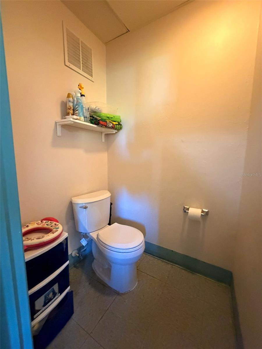 ACREAGE & UNREC - Commercial Sale