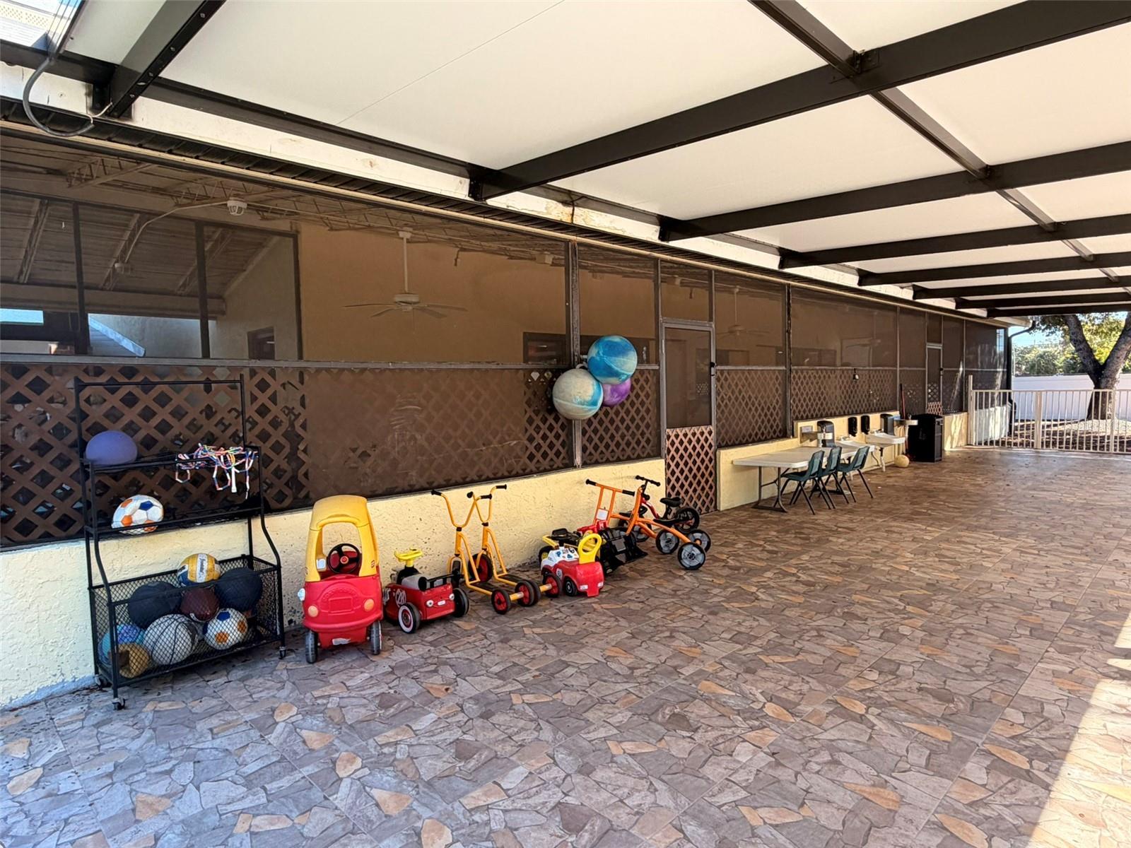 ACREAGE & UNREC - Commercial Sale
