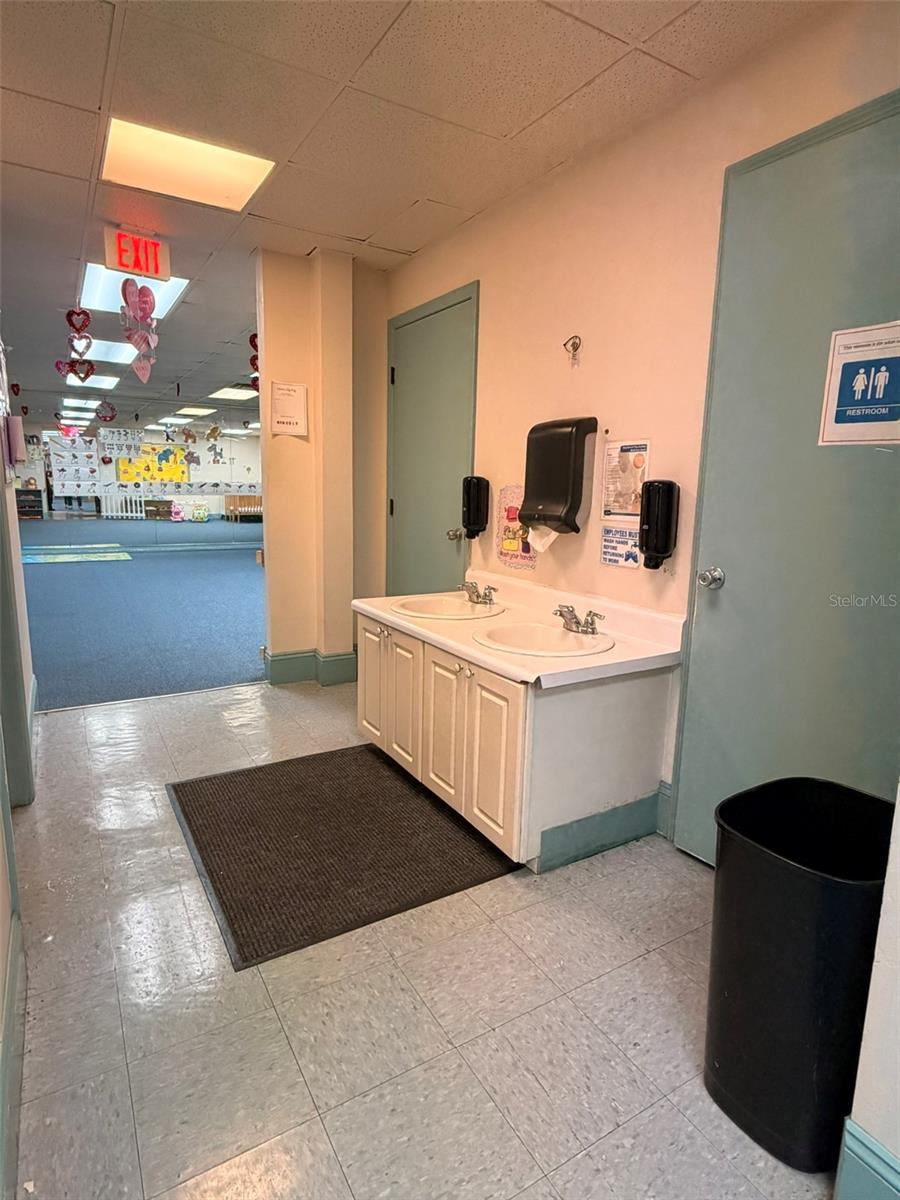 ACREAGE & UNREC - Commercial Sale