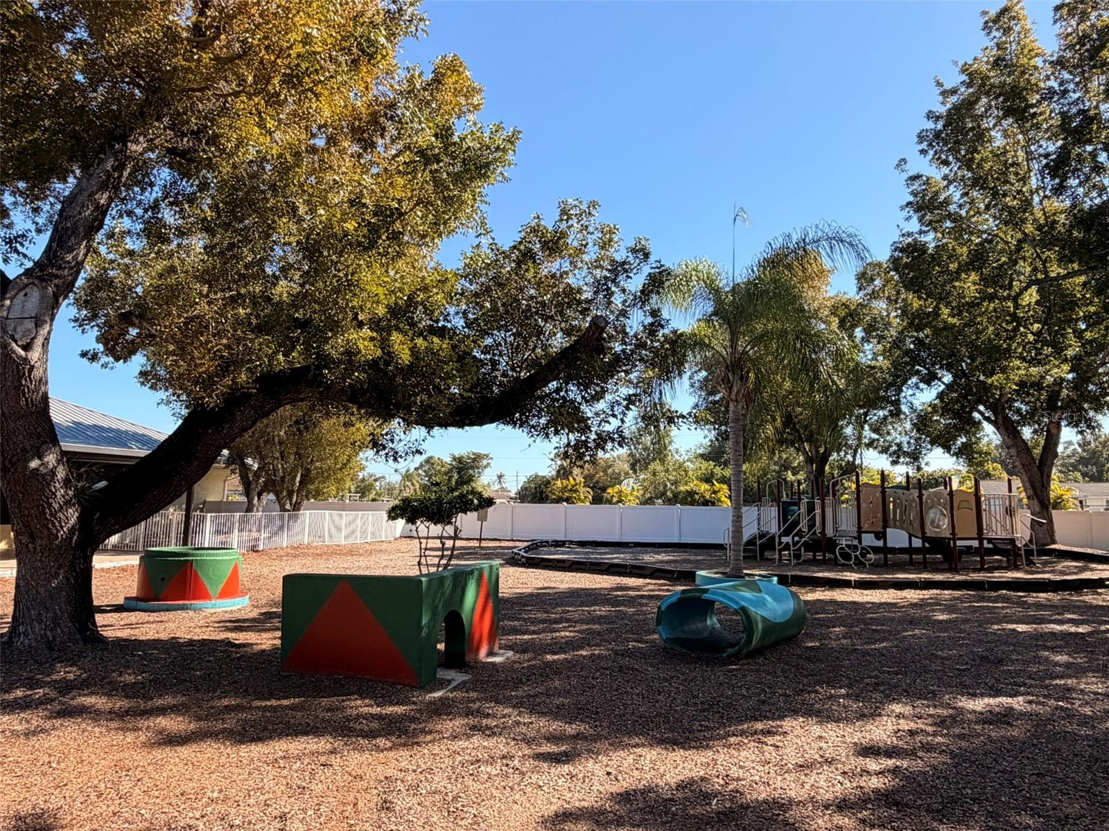 ACREAGE & UNREC - Commercial Sale