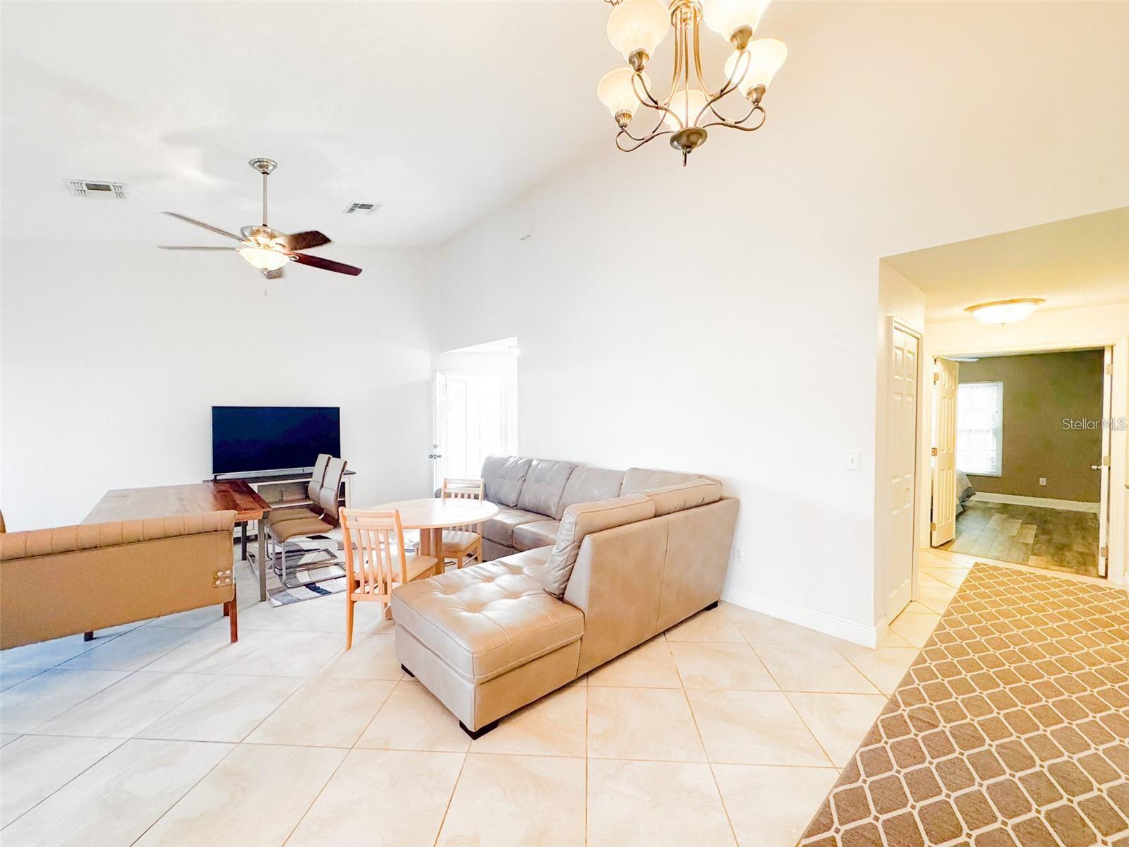 VILLAS DE AUGUSTINE REP - Residential Lease