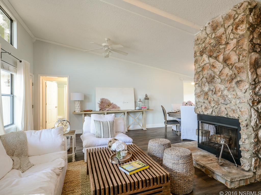 Riverwalk Condo - Residential