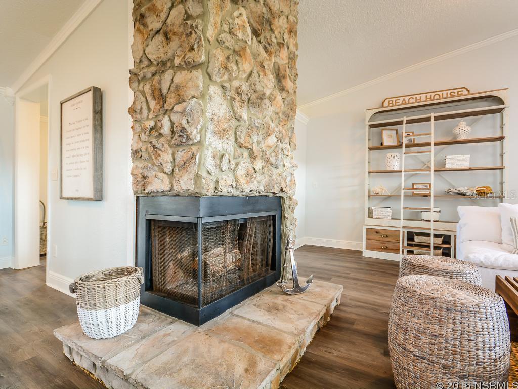 Riverwalk Condo - Residential