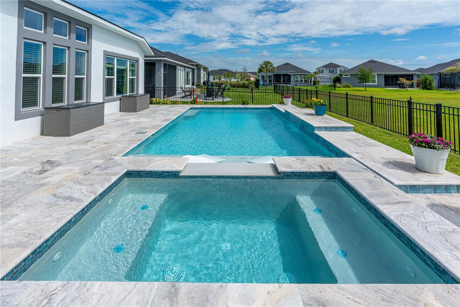 MOSAIC PH 2 - Residential