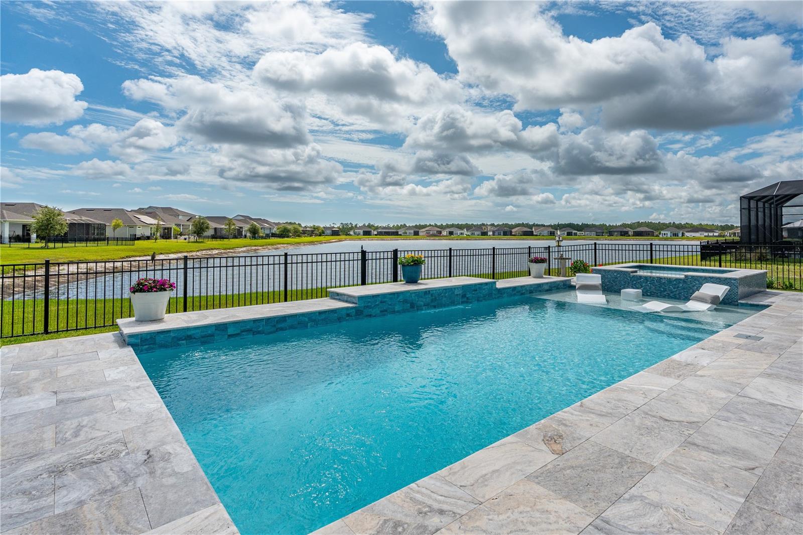 MOSAIC PH 2 - Residential