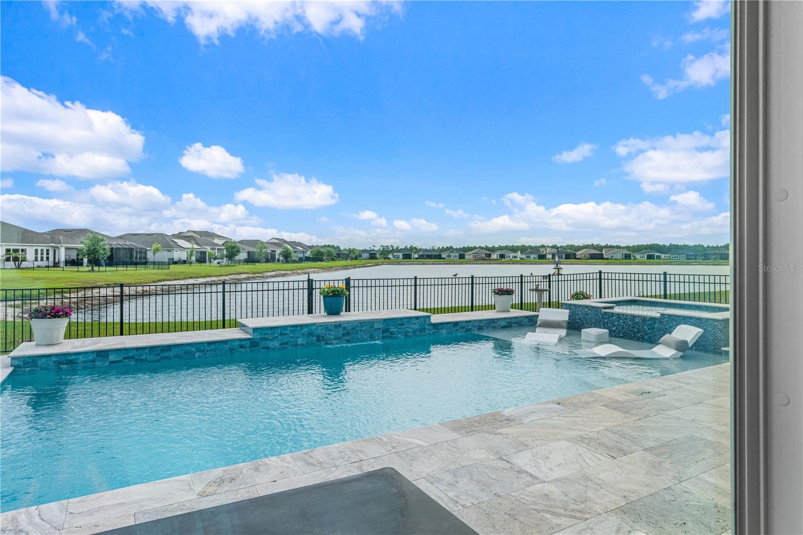 MOSAIC PH 2 - Residential