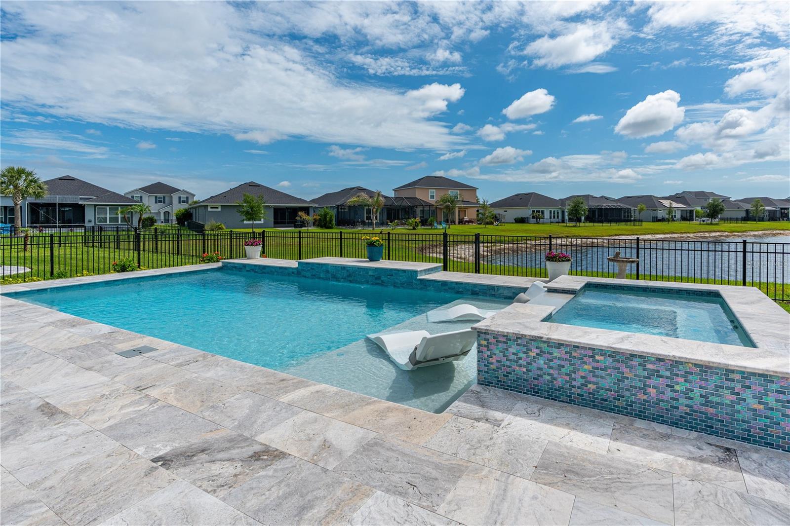 MOSAIC PH 2 - Residential