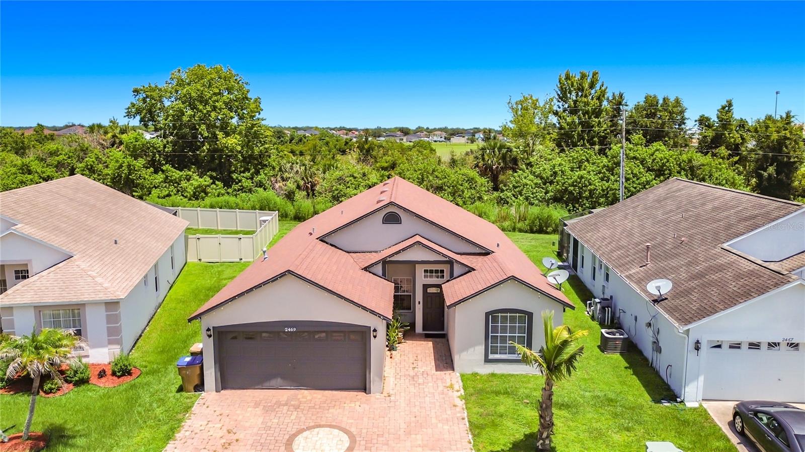 CRESCENT LAKES - Residential
