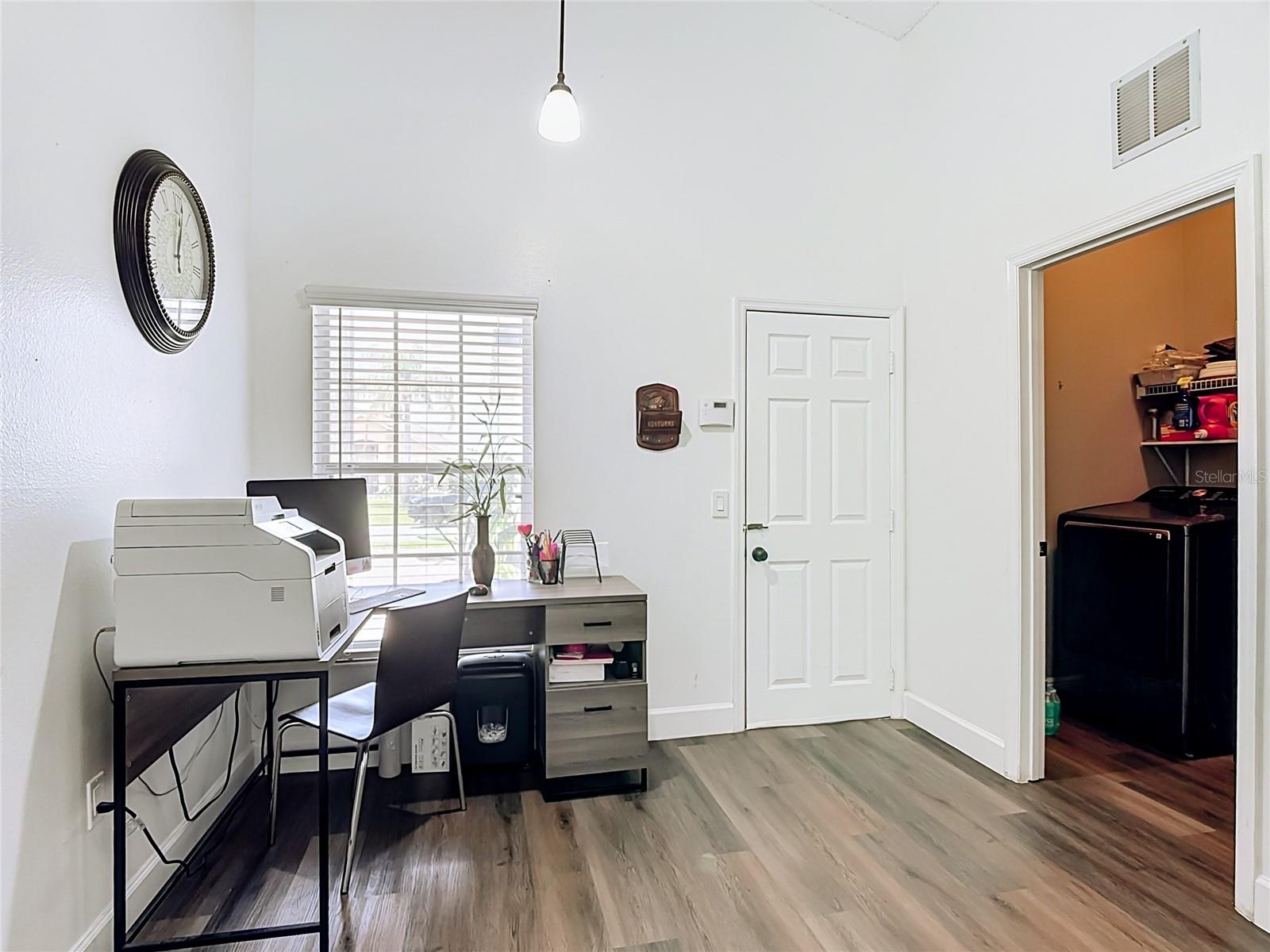CRESCENT LAKES - Residential