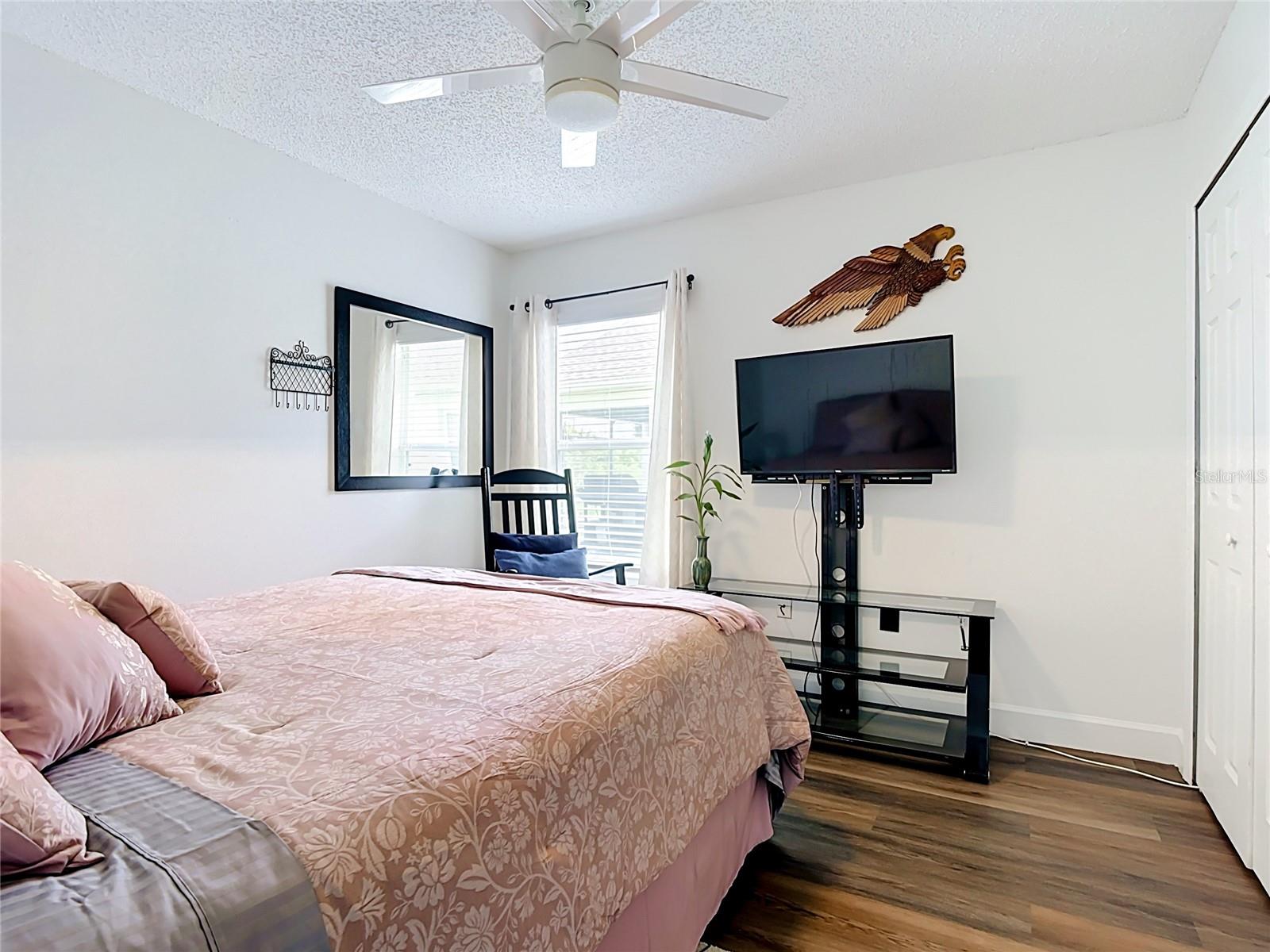 CRESCENT LAKES - Residential