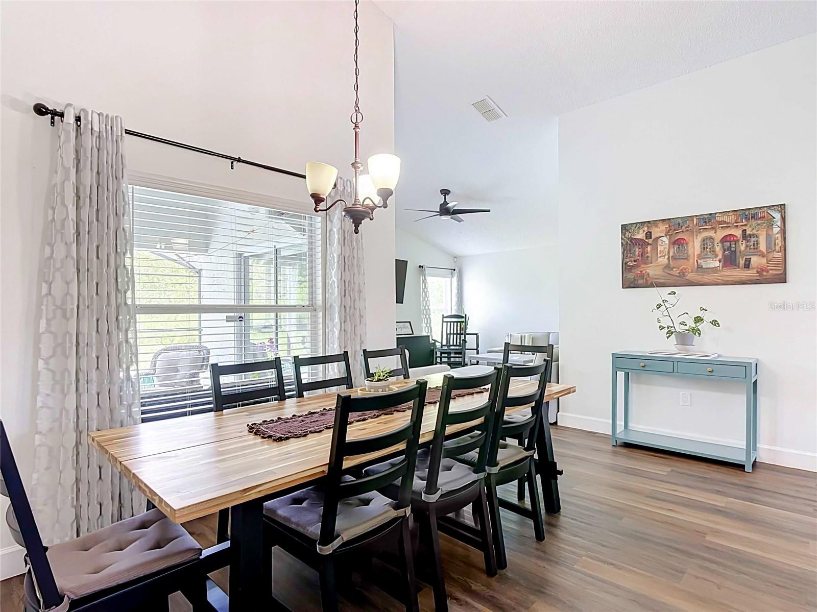 CRESCENT LAKES - Residential