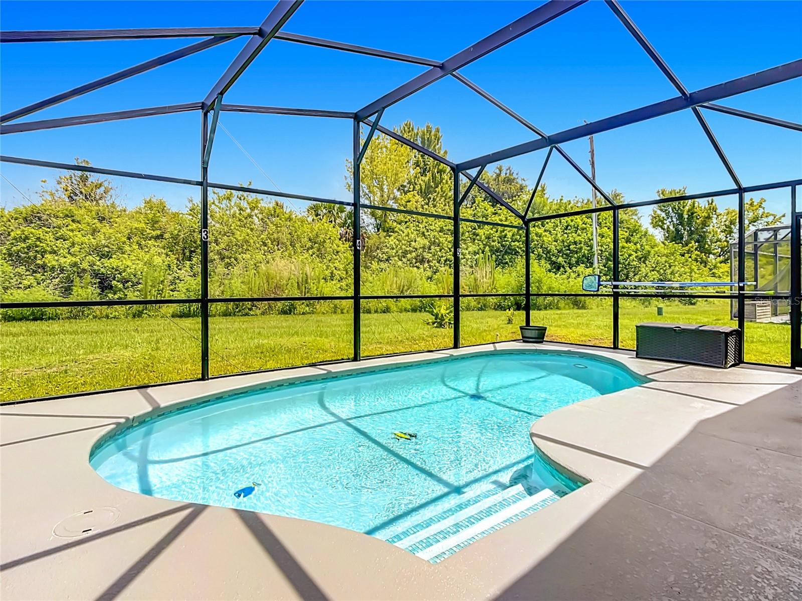 CRESCENT LAKES - Residential
