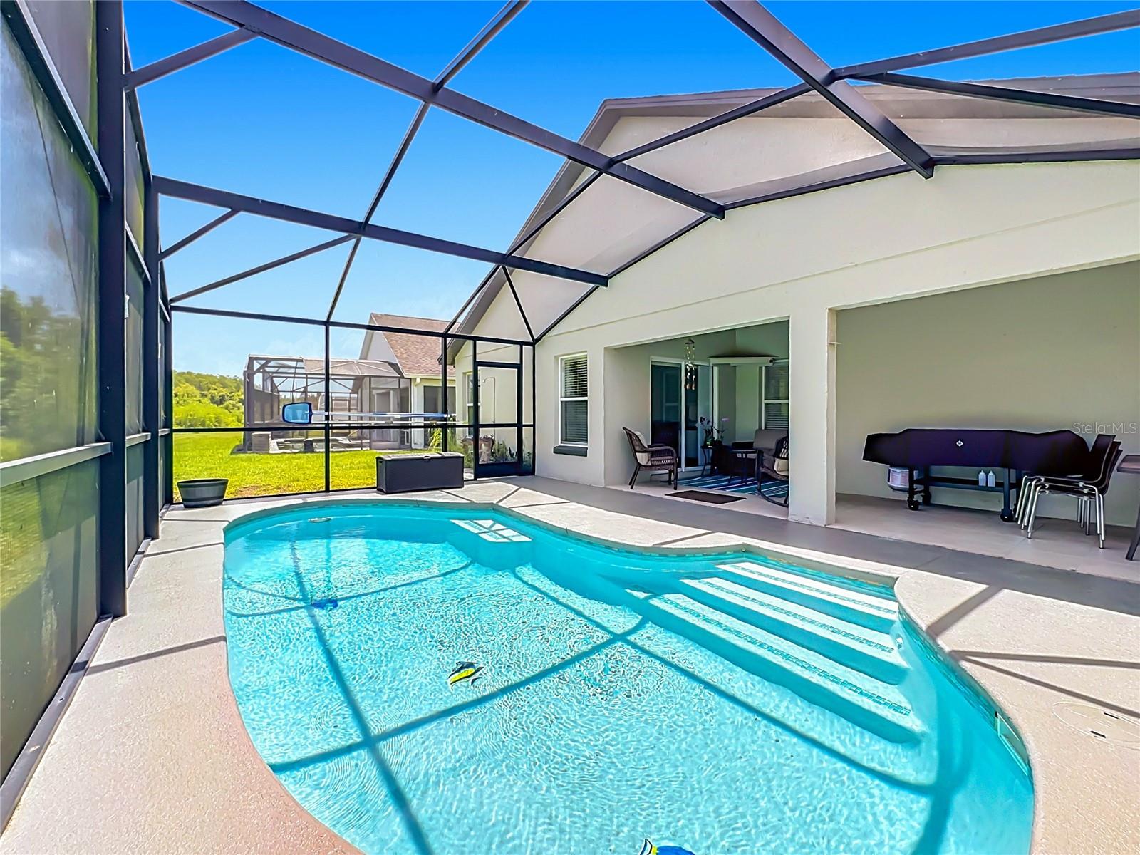 CRESCENT LAKES - Residential