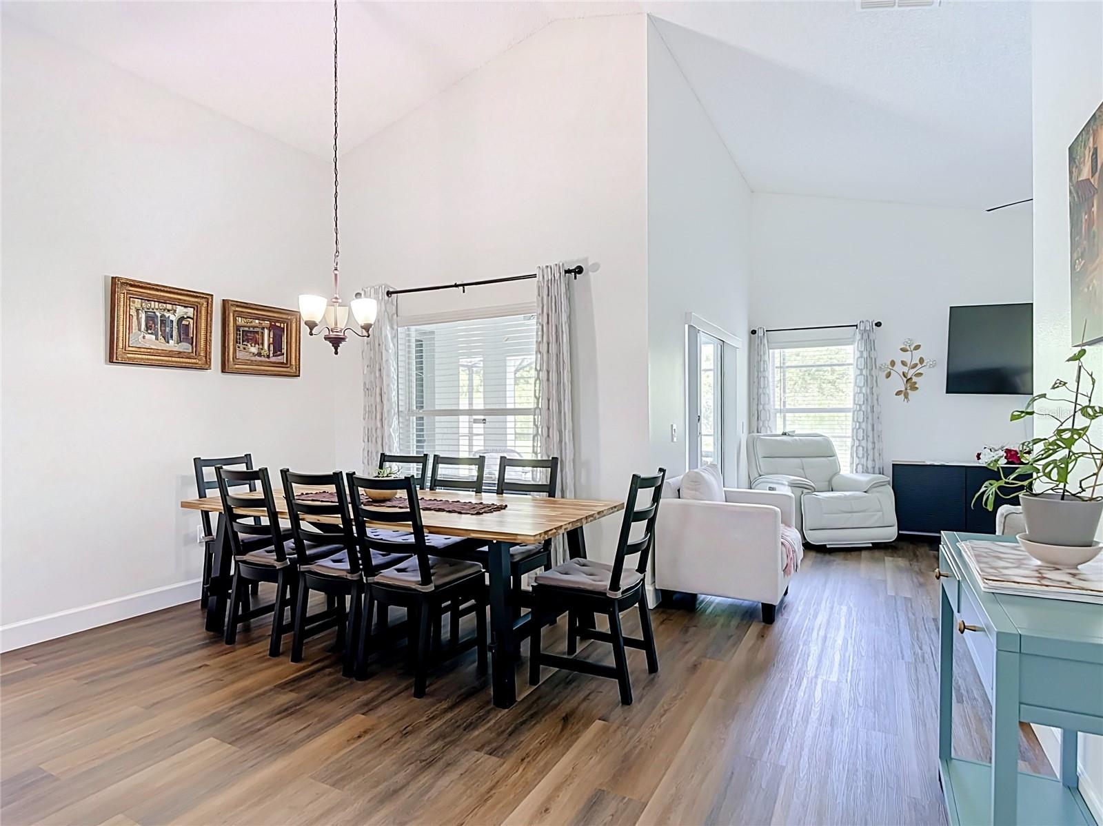 CRESCENT LAKES - Residential